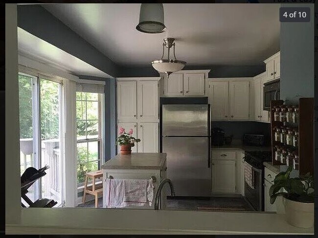 Foto del edificio - 3024 Turnberry Ln