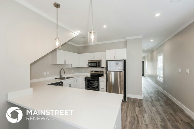 Foto del edificio - 1246 Lonsdale Ave