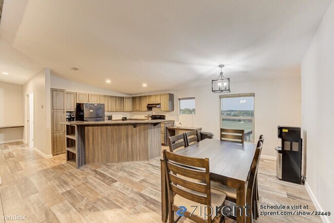 Foto del edificio - 4 br, 2 bath House - 116 Little Loop, Ceda...