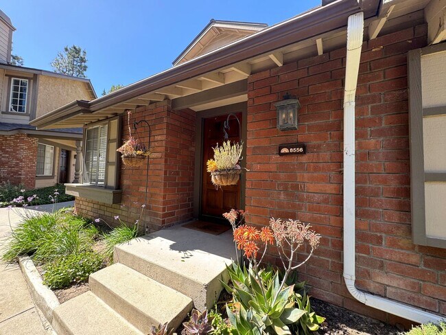 Foto del edificio - Serene River View Community in East Ventura!