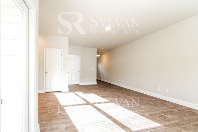 Foto del edificio - Enjoy living the good life in this 3 bedro...