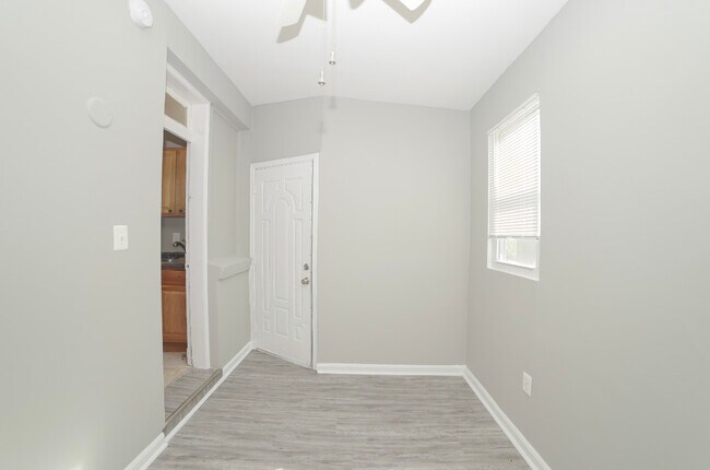 Foto del edificio - 1817 18th St SE