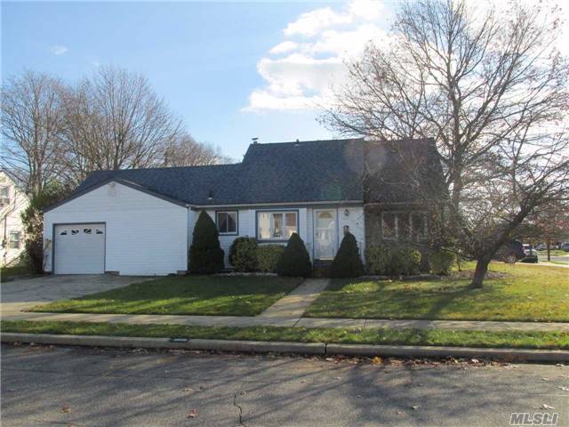 Primary Photo - 3506 Princeton Dr N