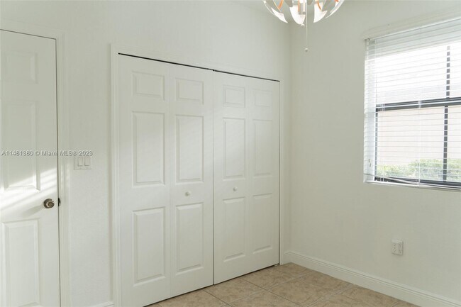 Foto del edificio - 9972 NW 10th St