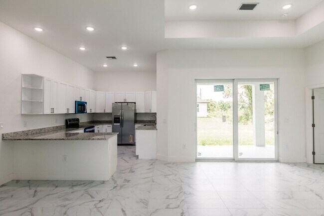 Foto del edificio - 4605 Connie Ave N
