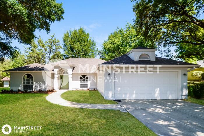 Primary Photo - 33303 LAKE BEND CIR, LEESBURG, FL 34788