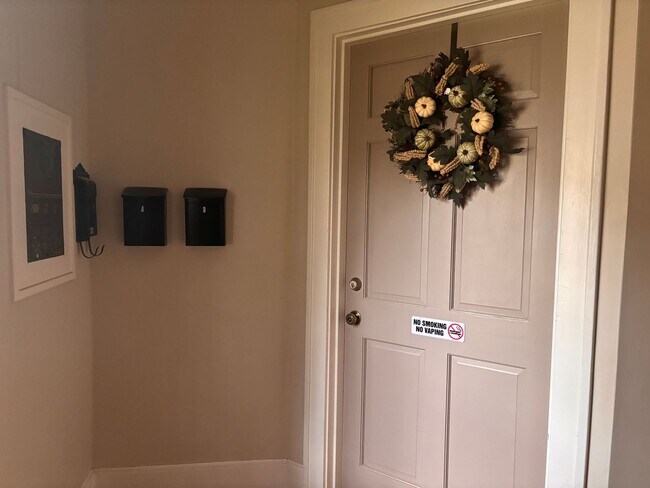 Building Photo - 217 Thayer St