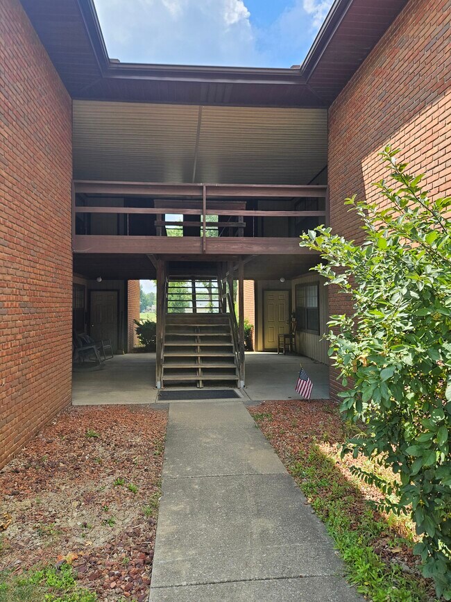 Foto del edificio - 2146 Tanglewood Ave