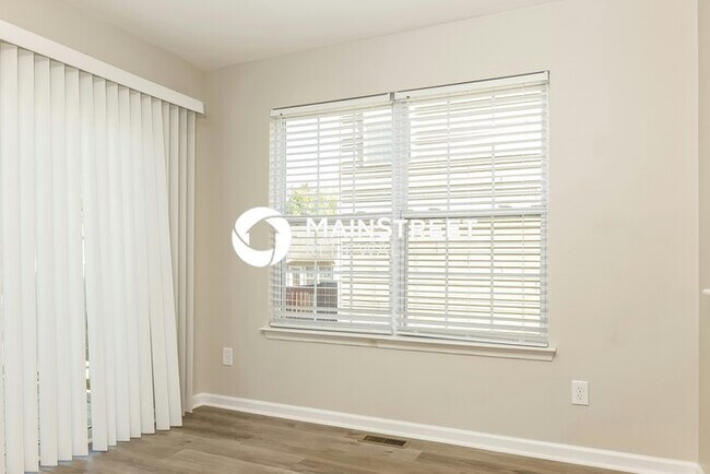 Building Photo - 107 Meadow Creek Ct