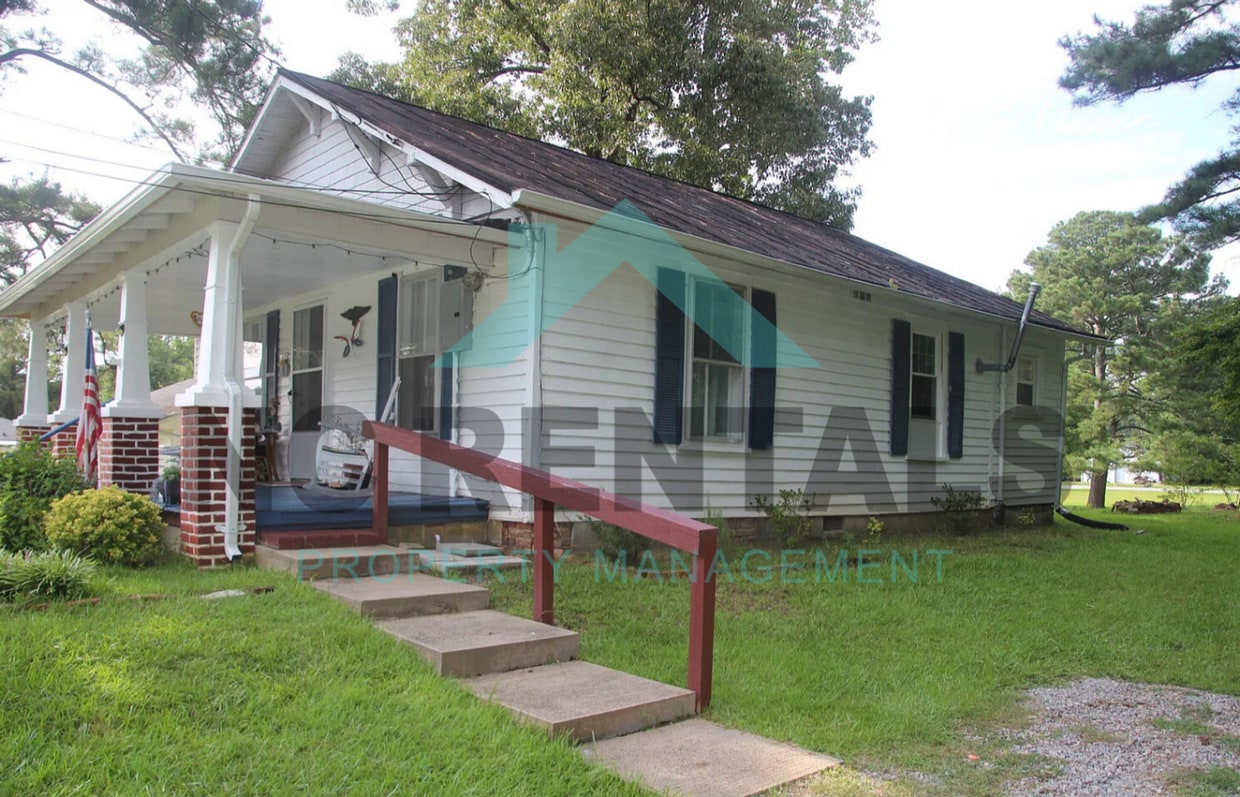 Building Photo - 207 E Edgecombe St