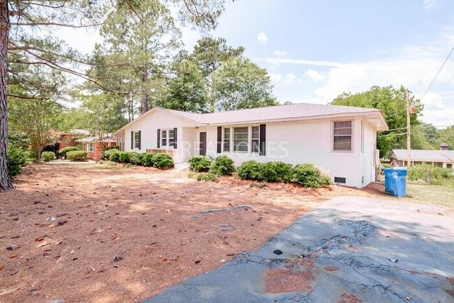 Building Photo - 3023 Pine Belt Rd