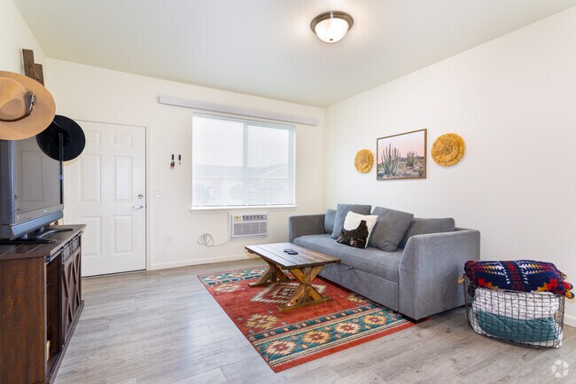 1HAB, 1BA - 662 ft² - March Madness Patio Home Apartments