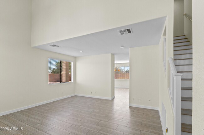 Foto del edificio - 14369 W Lexington Ave