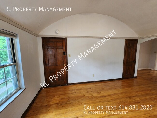 Building Photo - Lovely 1 bedroom 1 bathroom apartment in G...