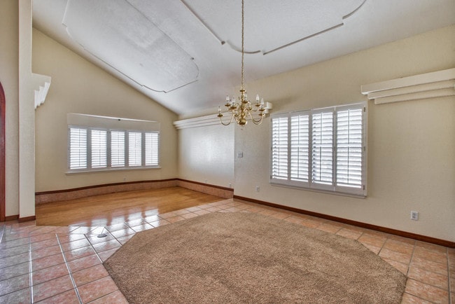 Building Photo - 6912 Crown Ridge Dr