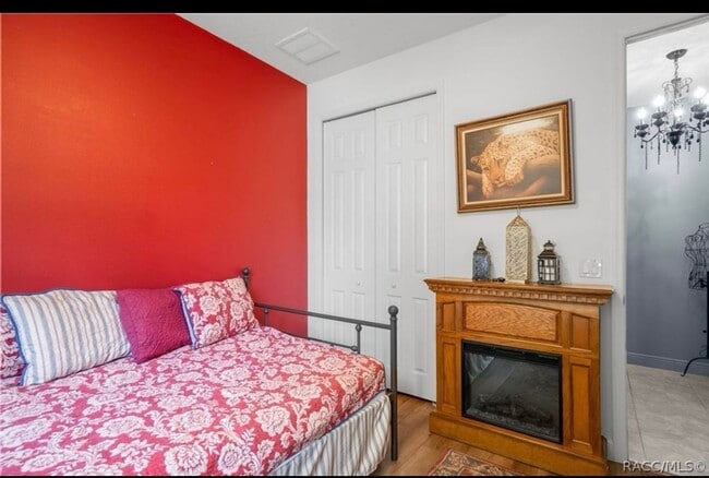 Building Photo - 1733 W Caroline Path