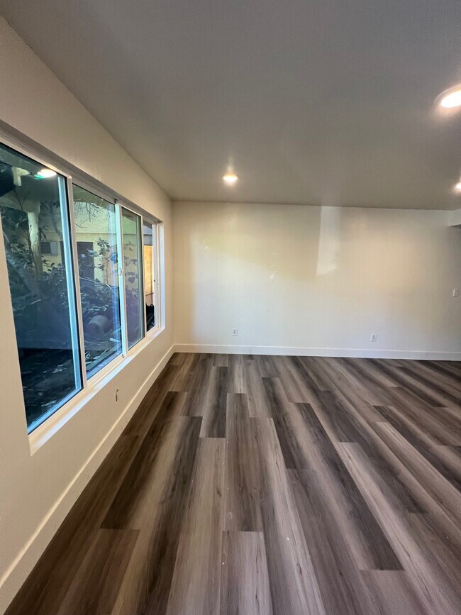 Building Photo - 13843 Sherman Way