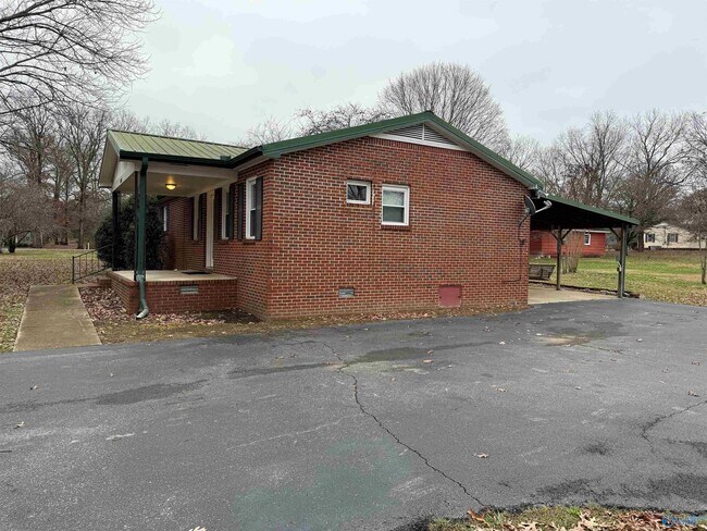 Foto del edificio - 26680 Coral St