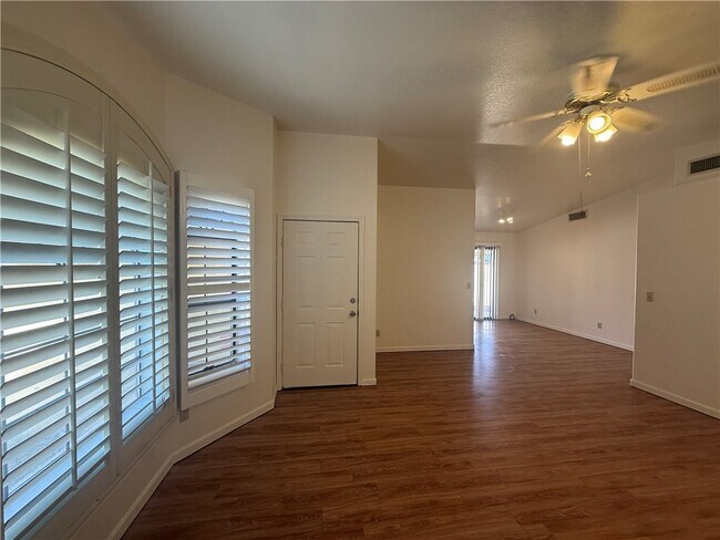 Foto del edificio - 1830 Hope Ave