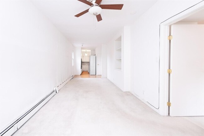Building Photo - 115 Wolfs Ln