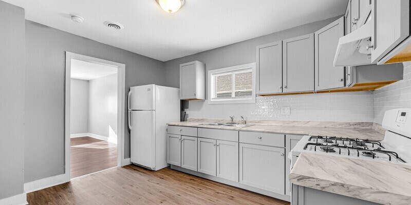 Primary Photo - 1120 W 150th St