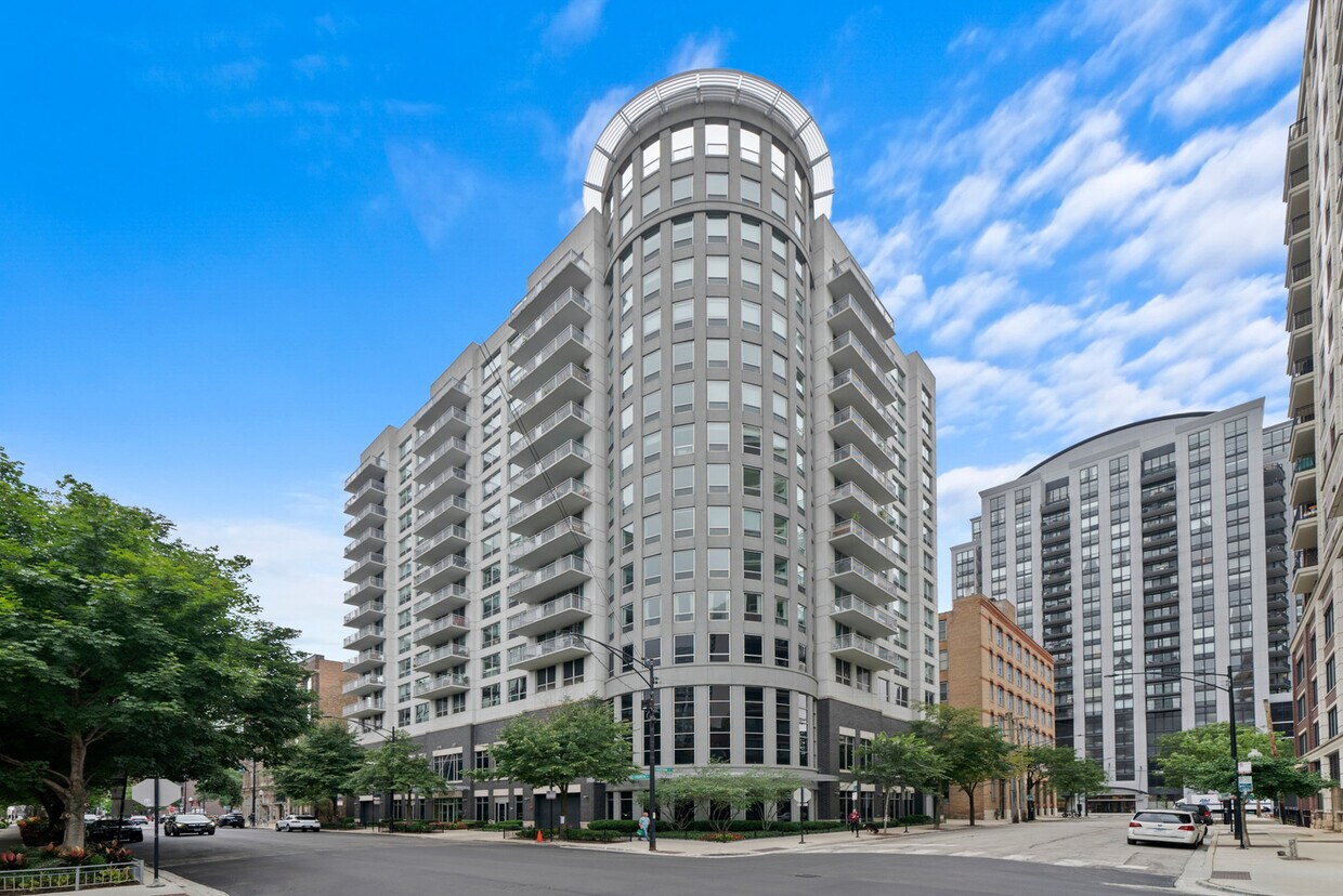 Foto principal - 421 W Huron St
