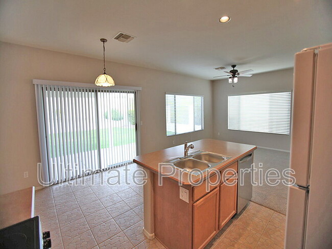 Building Photo - 6512 W Range Mule Dr