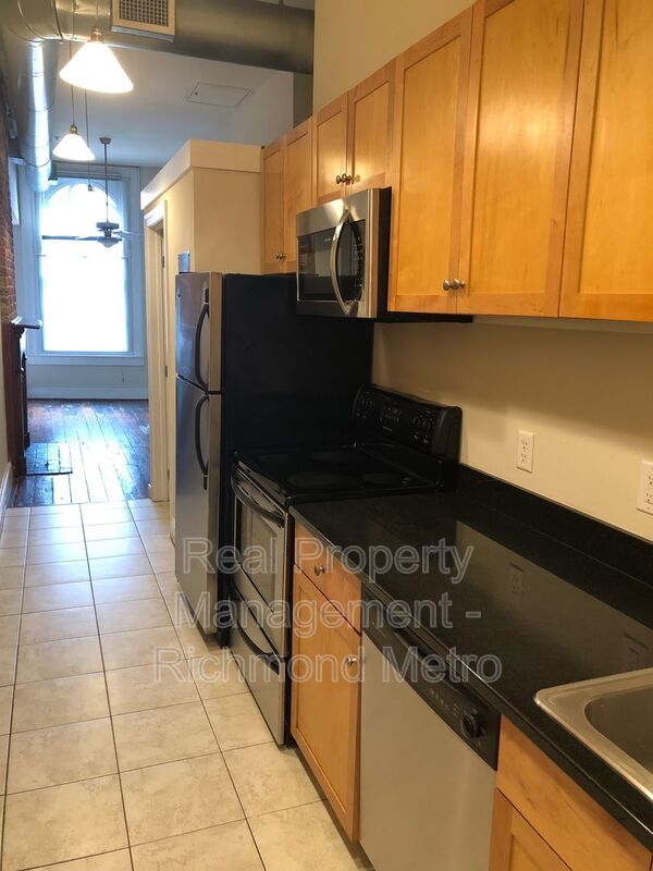 Foto del edificio - 1321 1/2 E. Main St.