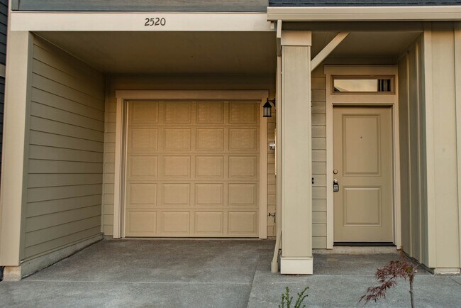 Building Photo - 2520 Carson Loop
