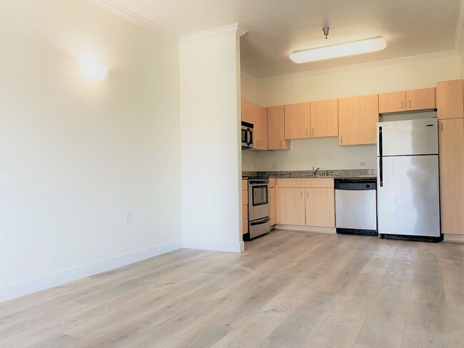 Building Photo - Upgraded 1bd/1ba Condo in the desirable co...