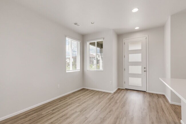 Foto del edificio - 5386 N Robb St