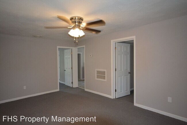 Foto del edificio - 2 br, 1 bath House - 2900 W Lincoln St