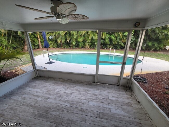 Building Photo - 117 Big Springs Dr