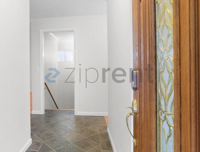 Building Photo - 6209 121st Ave SE