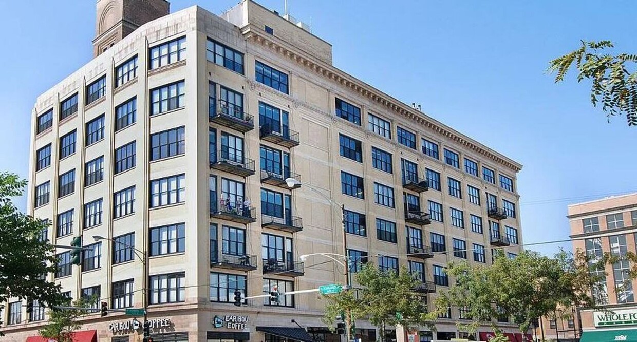Foto principal - 1601 W School St