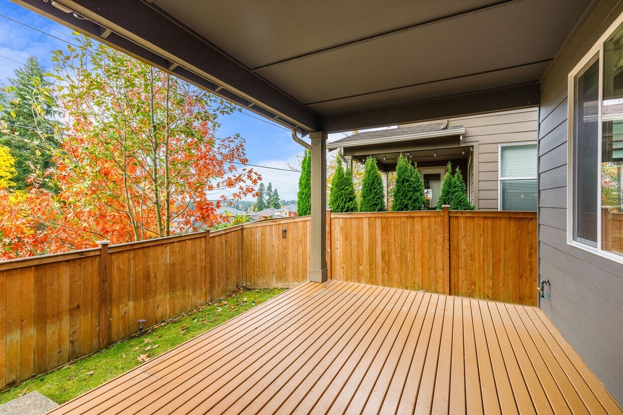 Primary Photo - Gorgeous Tons of Upgrades 3 Bedroom Loft &...
