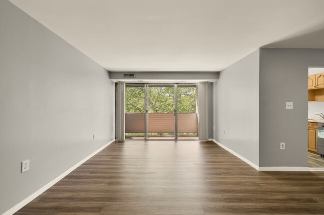 Foto del edificio - 5614 Bismach Dr