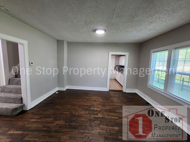 Foto del edificio - Beautiful 3 Bedroom 1 Bathroom in Kansas City