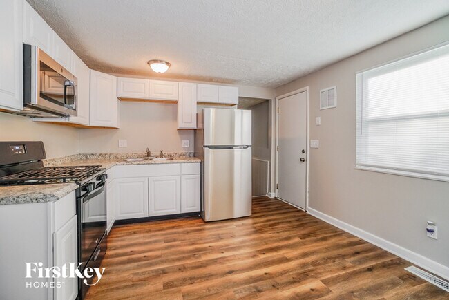 Building Photo - 3255 Riverpoint Ct