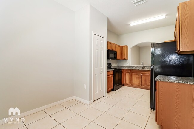 Foto del edificio - 2218 E Ida St