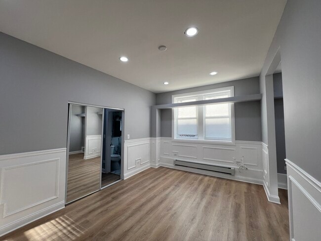 Foto del edificio - 4427 N Seeley Ave