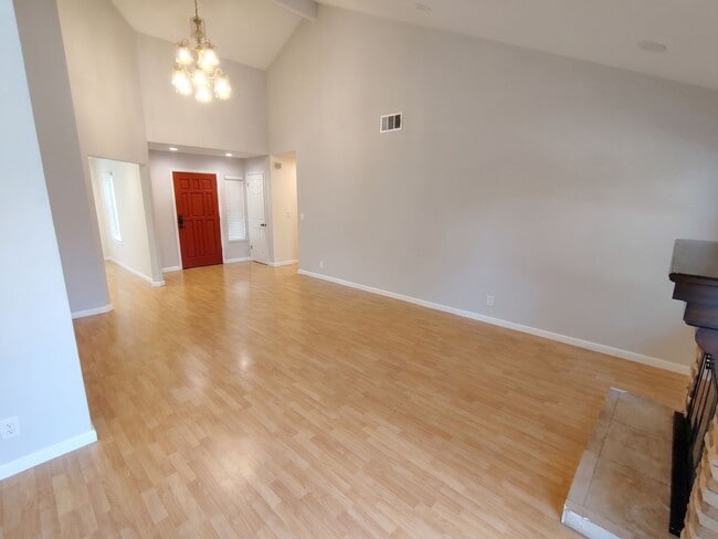 Building Photo - Beautiful Upgraded Ranch on a Premium Union City Corner Lot