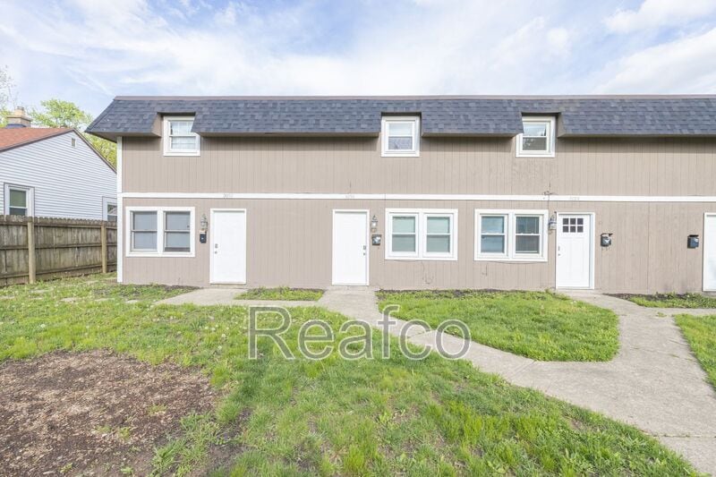 Primary Photo - 3090 Grasmere Ave