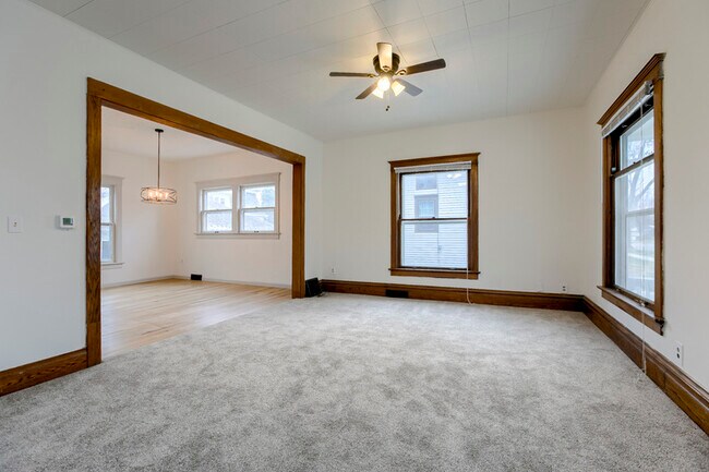 Building Photo - 2917 L St