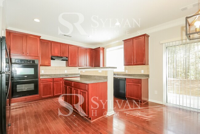 Foto del edificio - 2055 Valley Creek Dr