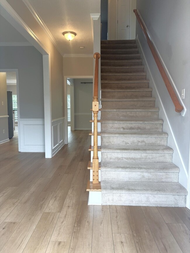 Foto del edificio - 1673 Jamestown Ave
