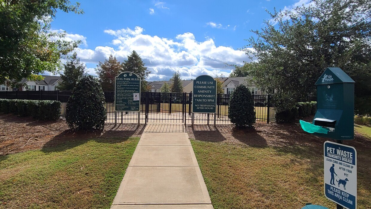 5850 Glassport Ln, Charlotte, NC 28210 Townhome Rentals in