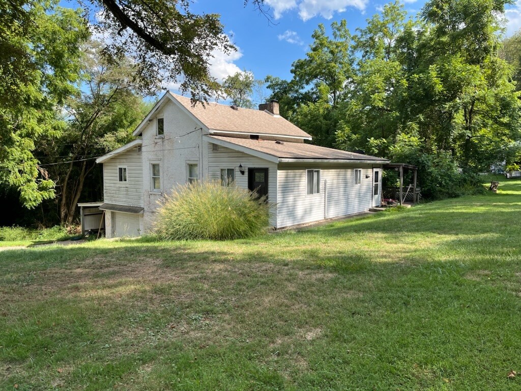 Primary Photo - 980 PA-136