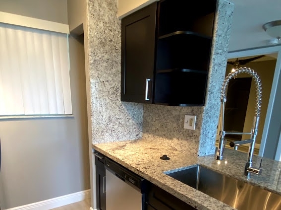 Building Photo - 2850 N Oakland Forest Dr
