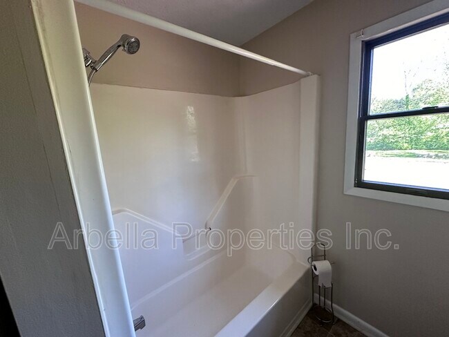 Foto del edificio - 923 Kendrick Creek Rd